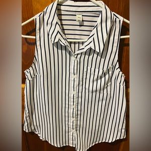 Old Navy Sleeveless Button down Top